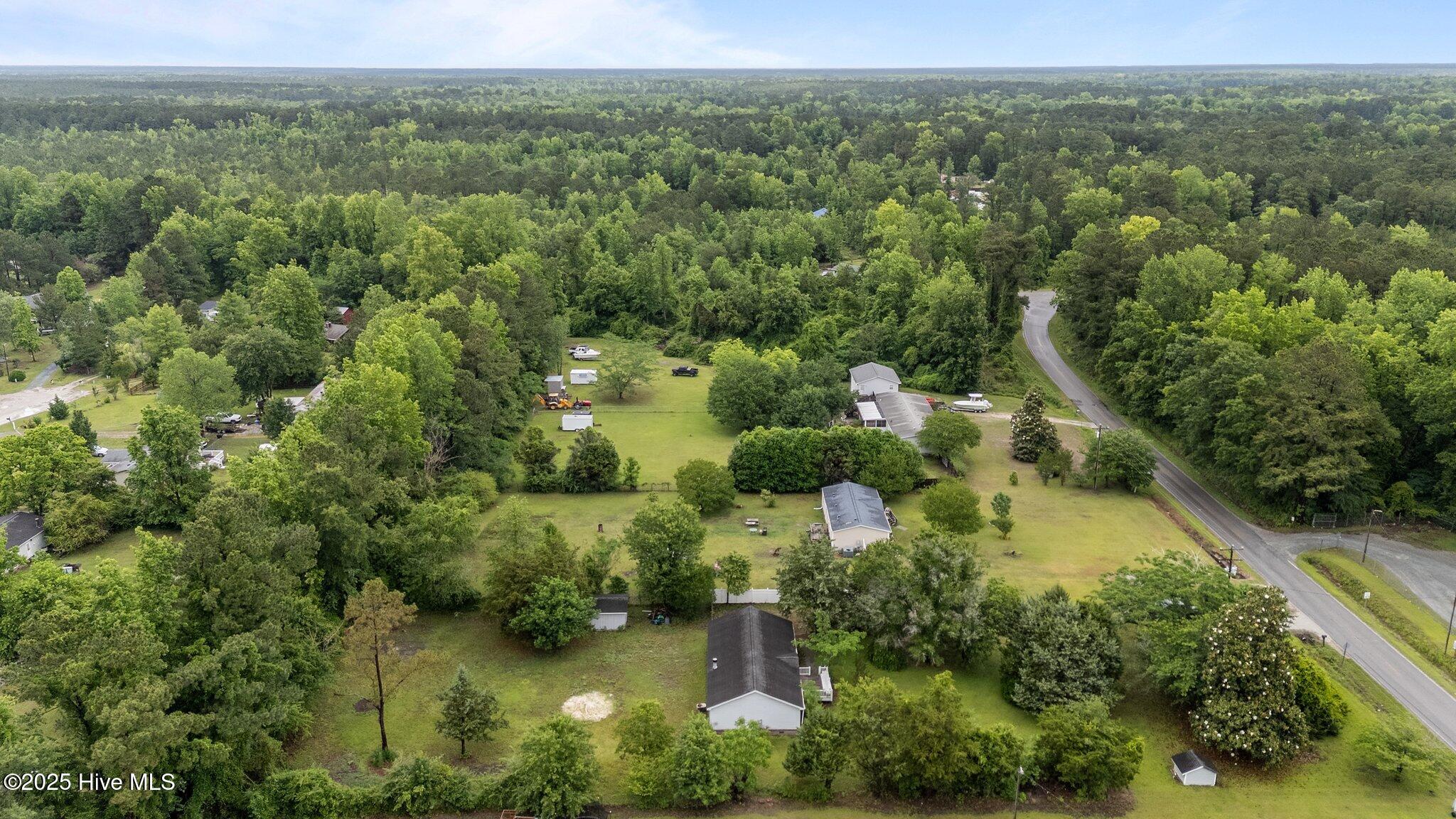 7586 Old River Road Burgaw, NC 28425 - Photo 40 of 48 6-web-or-mls-DJI_20250512123556_0228_D