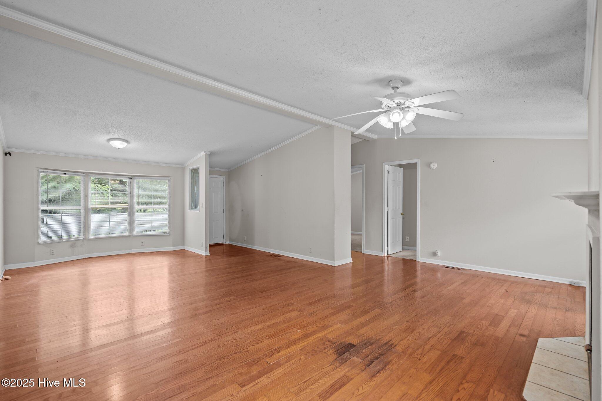 7586 Old River Road Burgaw, NC 28425 - Photo 7 of 48 34-web-or-mls-DSC04538