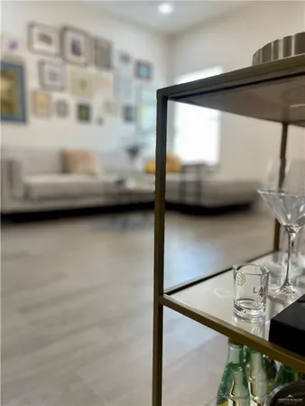 a view of livingroom with furniture