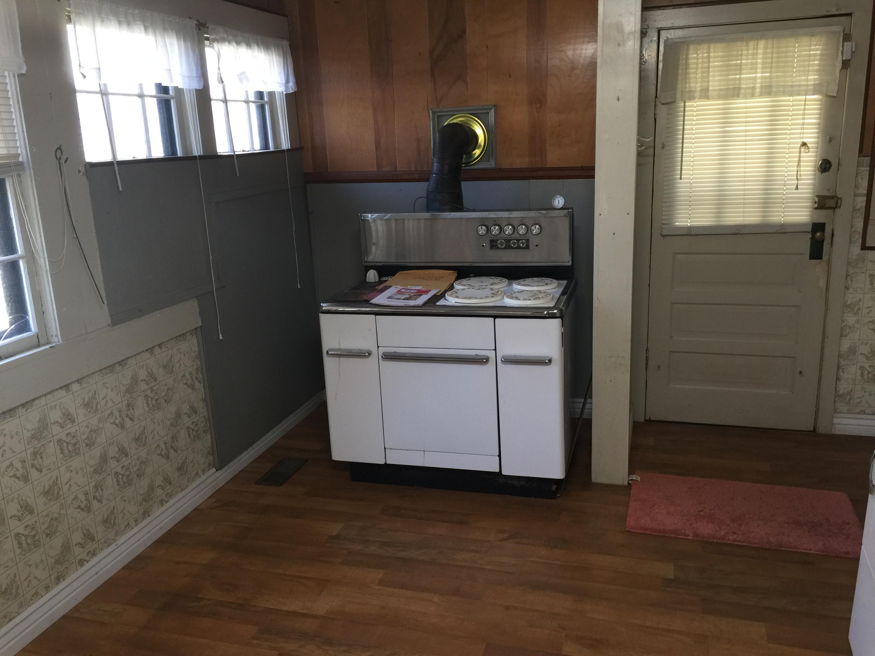 145 Estep Hollow Road Elizabethton, TN 37643 - Photo 29 of 42 145 Estep 23