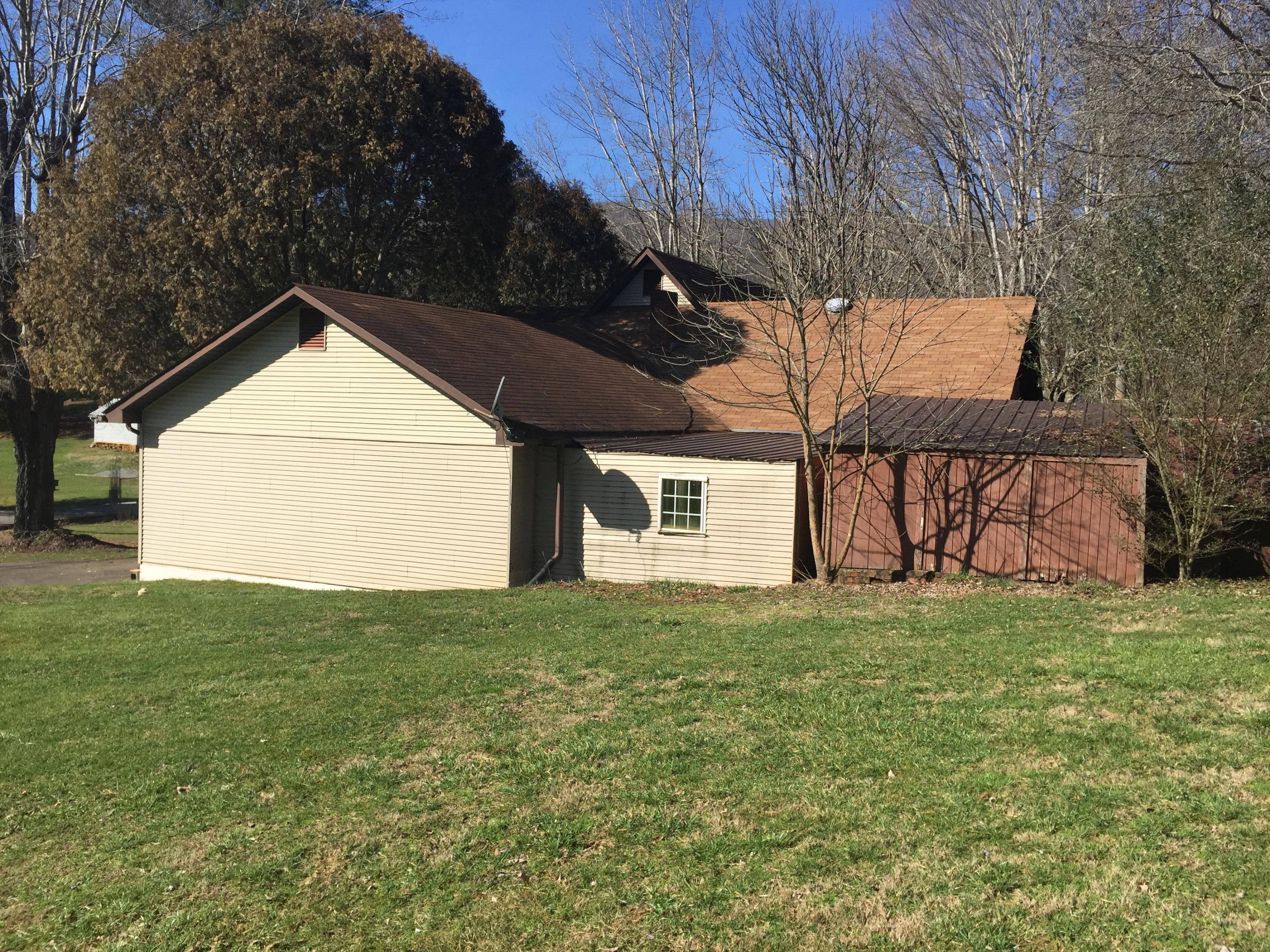 145 Estep Hollow Road Elizabethton, TN 37643 - Photo 4 of 42 145 Estep 4
