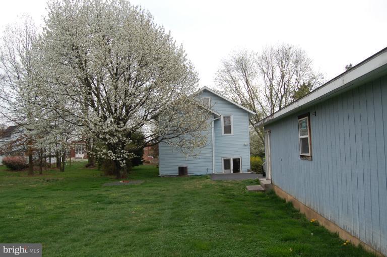 Exterior (Rear)