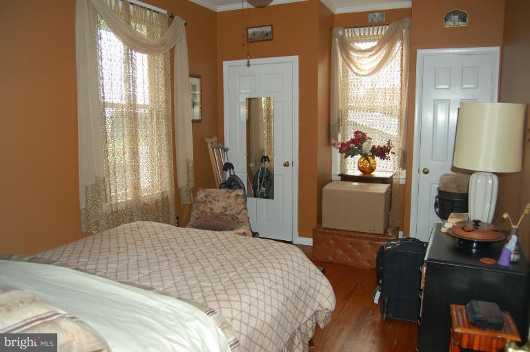 43694 Partlow Road Ashburn, VA 20147 - Photo 8 of 13 Bedroom