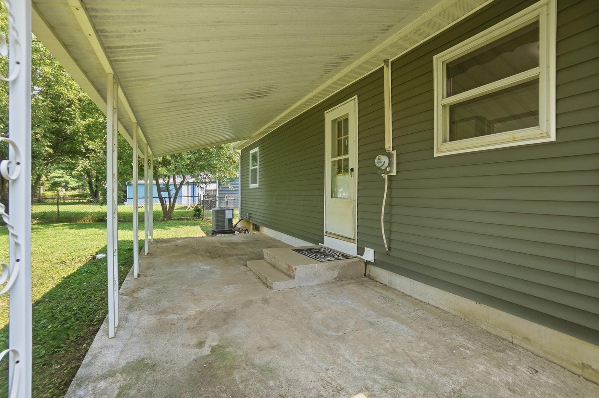 5474 Inlet Drive Columbus, OH 43232 - Photo 19 of 21 Back Porch