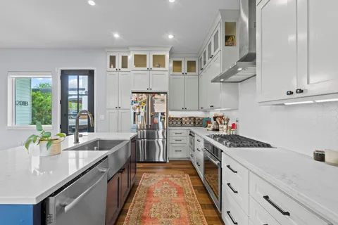 $1,150,000 | 1201 West 39th 1/2 Street, Unit B, Austin, TX 78756