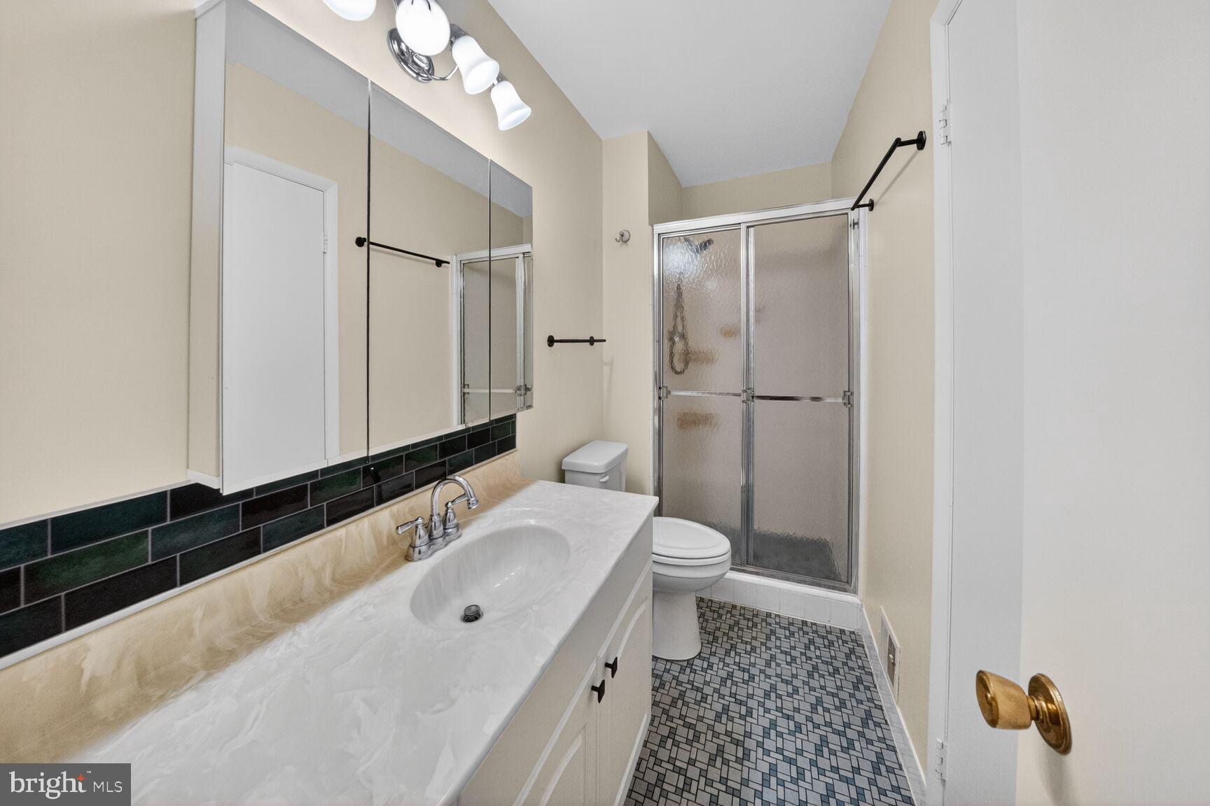 14205 Parkvale Road Rockville, MD 20853 - Photo 11 of 32 Primary Bedroom Bathroom