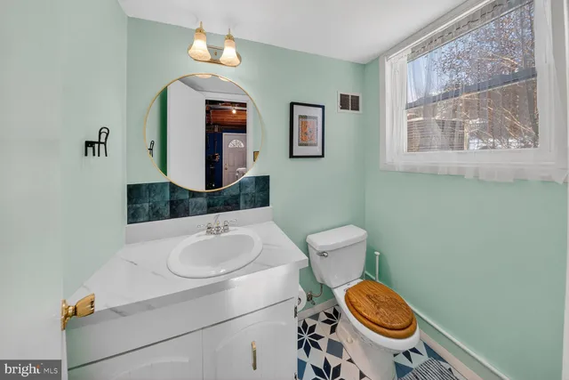 $725,000 | 14205 Parkvale Road, Rockville, MD 20853