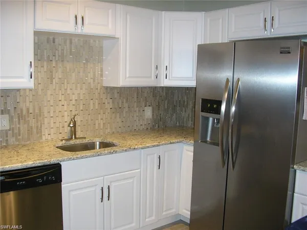 $1,900 | 3432 Sacramento Way, Naples, FL 34105