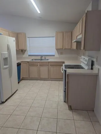 $2,300 | 15962 49th Street North, Clearwater, FL 33762