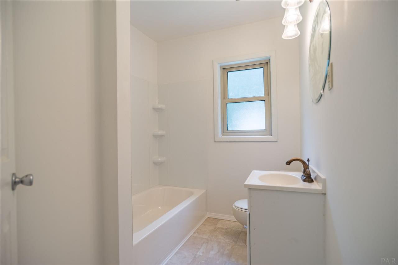 3111 Muldoon Road Pensacola, FL 32526 - Photo 17 of 34 Gallery Image 17