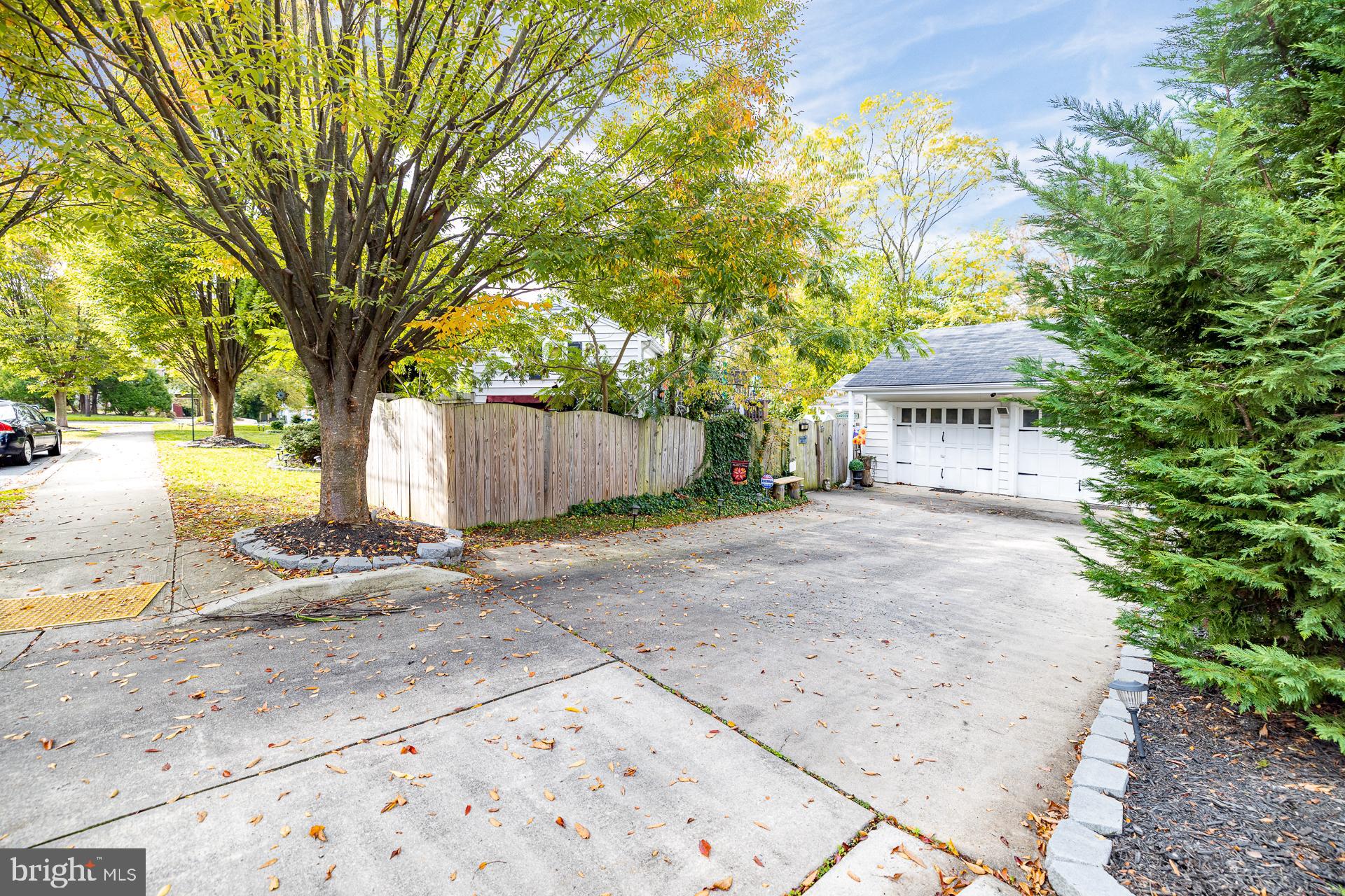 2001 Windham Lane Silver Spring, MD 20902 - Photo 7 of 48