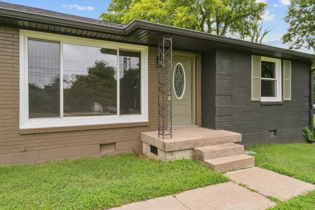 $545,500 | 801 Lemont Drive, Nashville, TN 37216