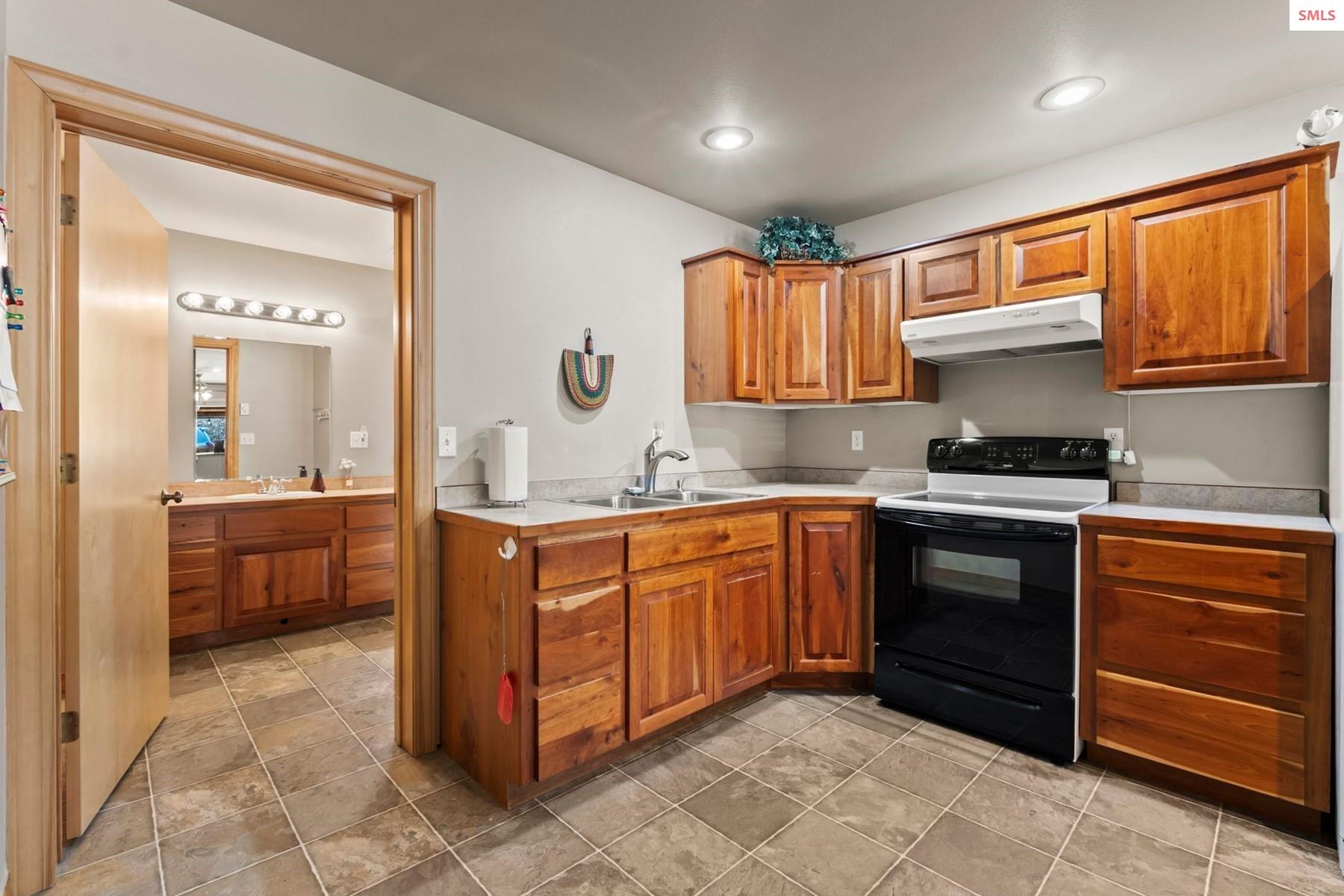 159 Frontier Village Road Naples, ID 83847 - Photo 32 of 52 Gallery Image 32