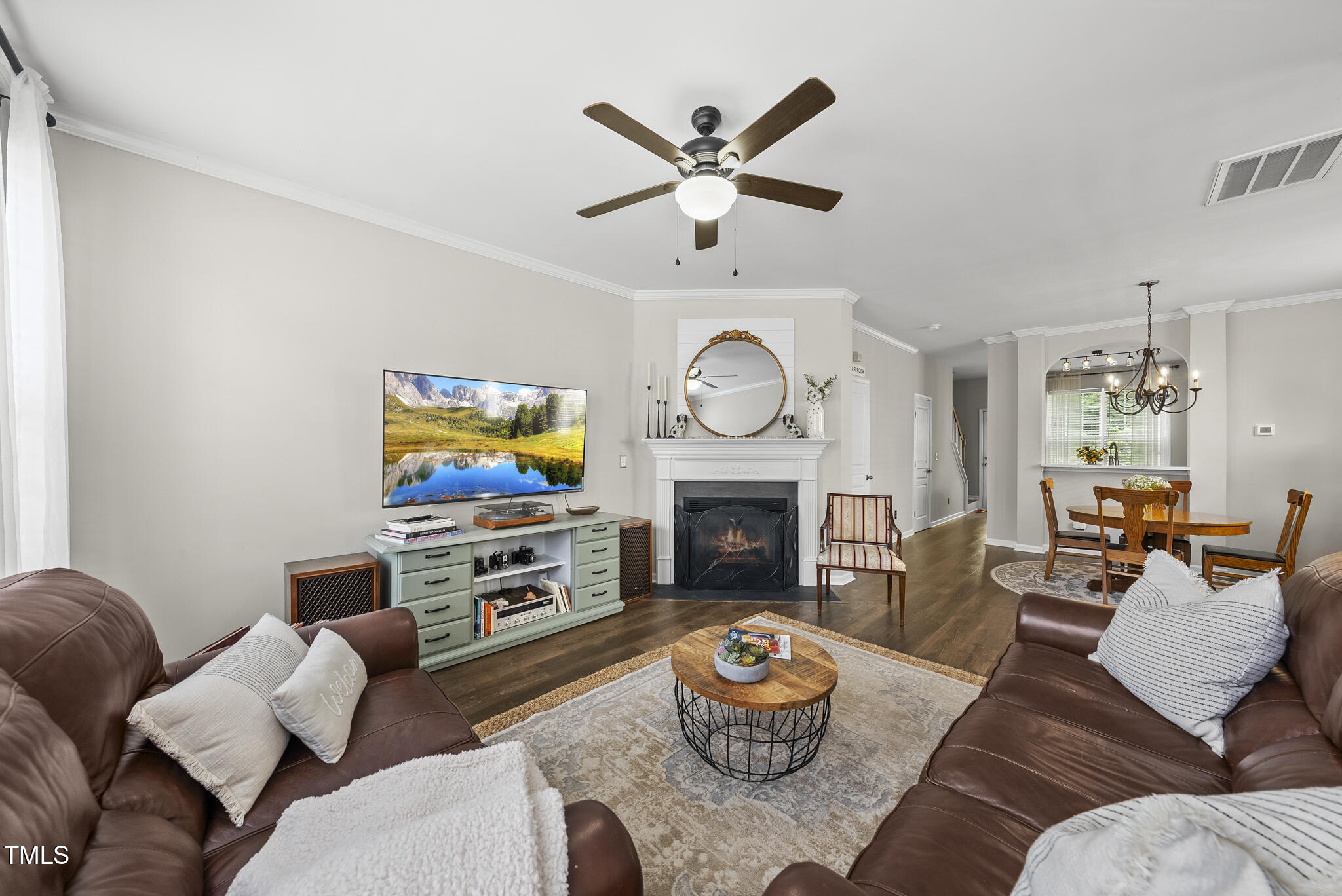4413 Sugarbend Way Raleigh, NC 27606 - Photo 5 of 23 DSC01113