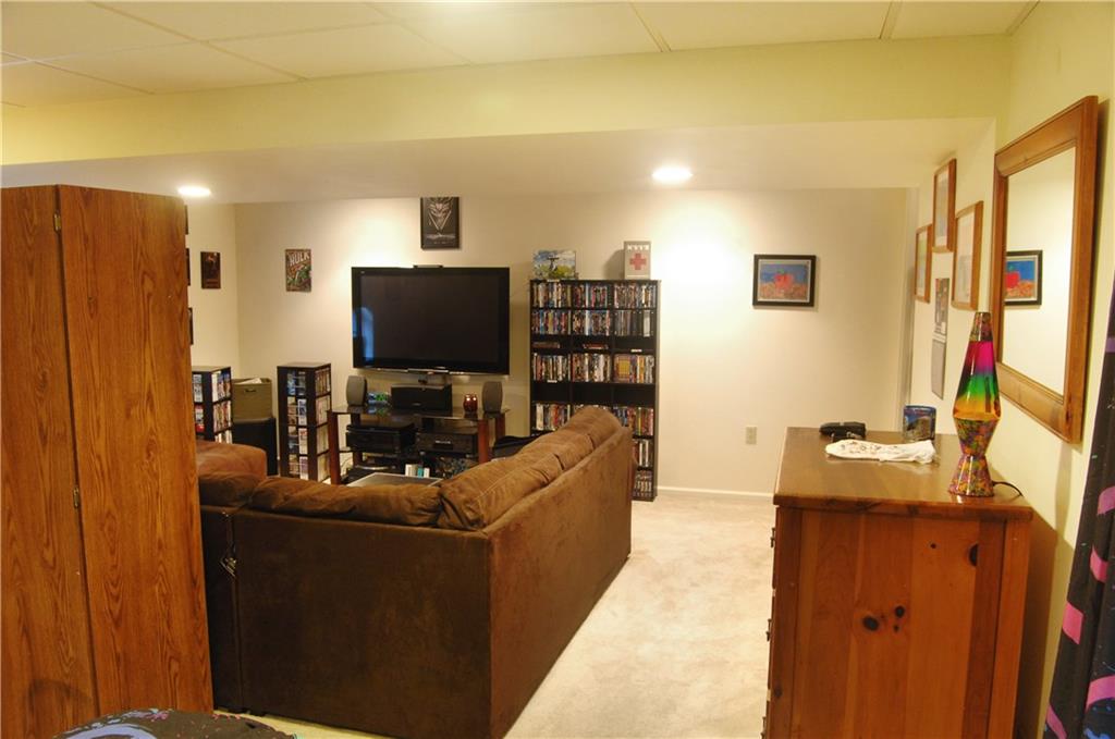 700 Robinhood Road Pittsburgh, PA 15215 - Photo 19 of 25 Gallery Image 19