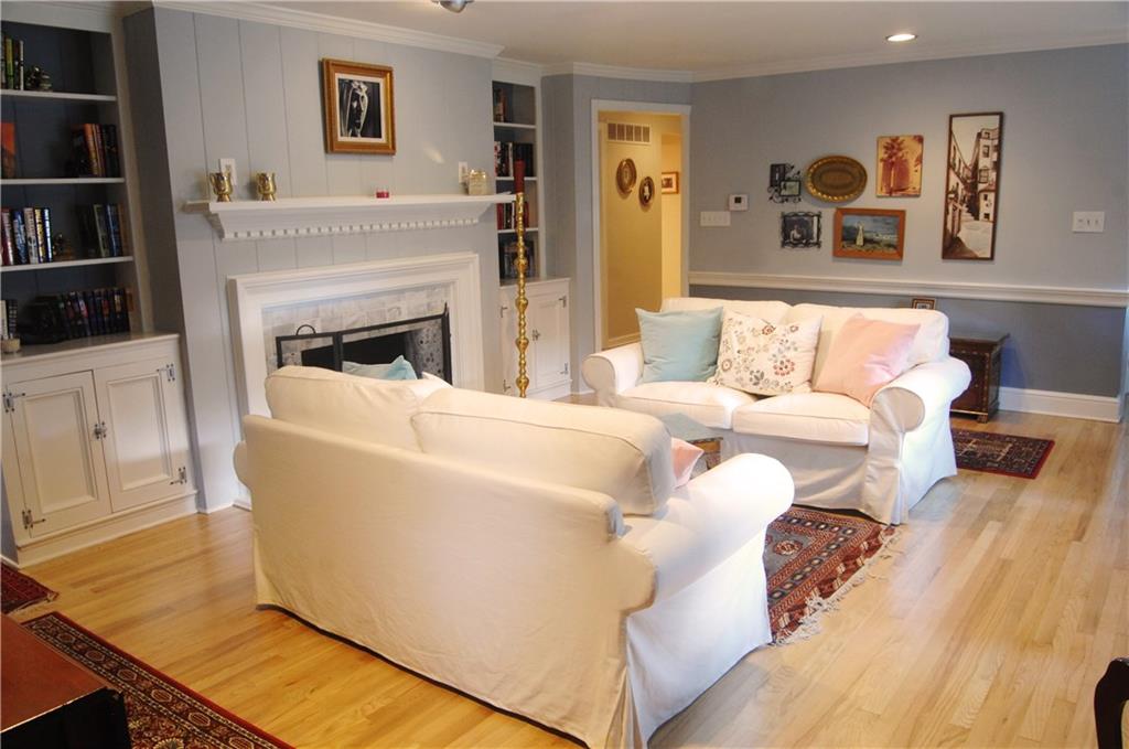 700 Robinhood Road Pittsburgh, PA 15215 - Photo 3 of 25 Gallery Image 3