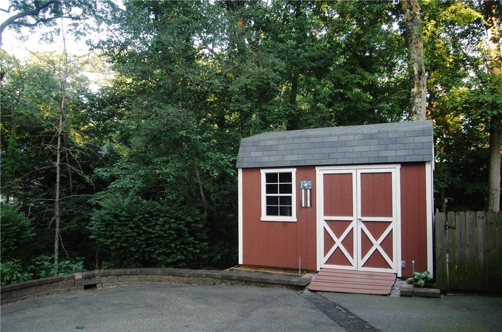 700 Robinhood Road Pittsburgh, PA 15215 - Photo 23 of 25 Gallery Image 23