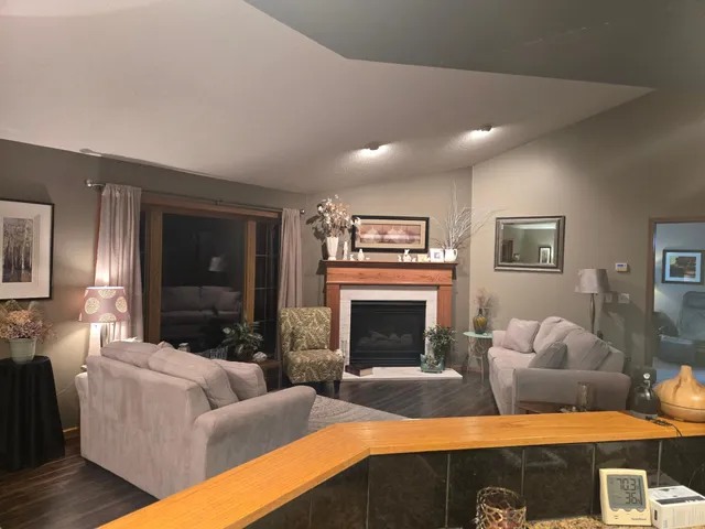 $348,000 | 2212 10th Avenue Southeast, Willmar, MN 56201