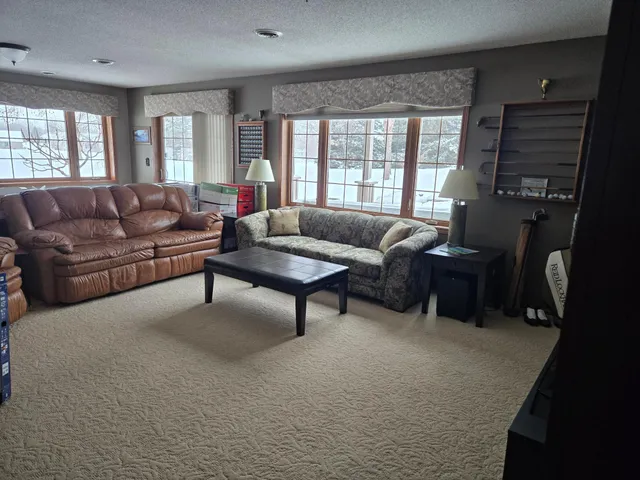 $348,000 | 2212 10th Avenue Southeast, Willmar, MN 56201