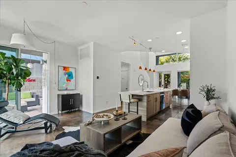 $545,000 | 250 Enterprise Way, Palm Springs, CA 92262