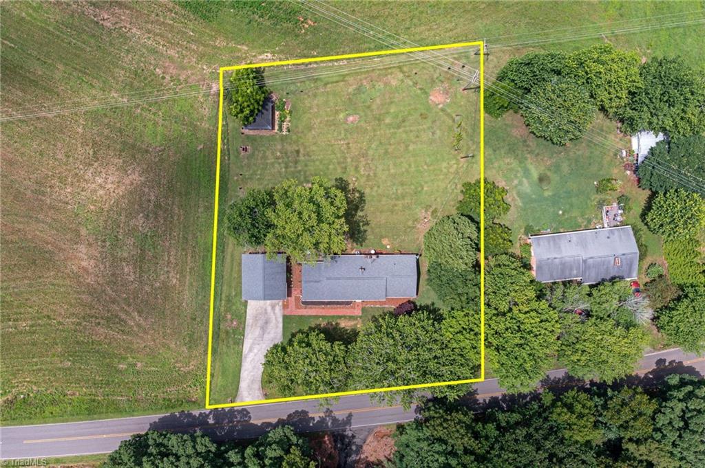 1502 Shoals Road Pinnacle, NC 27043 - Photo 3 of 46