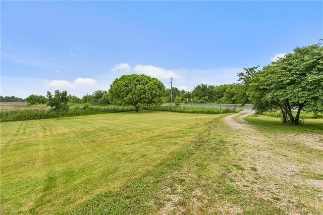 $469,950 | 15975 Chieftain Road, Tonganoxie, KS 66086