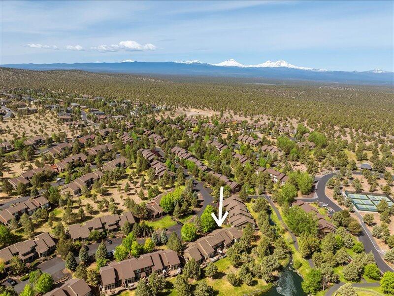 1378 Highland View Loop Redmond, OR 97756 - Photo 56 of 98 view of city and ocean