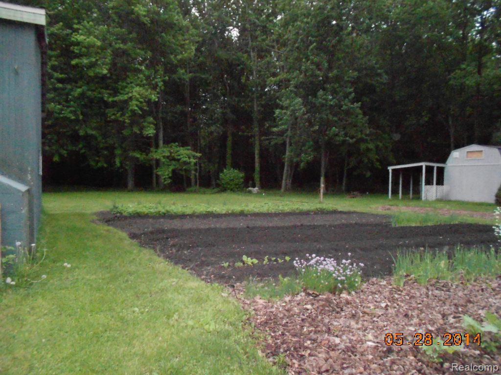 35401 Ash Road New Boston, MI 48164 - Photo 26 of 27 DSCN2677.jpg