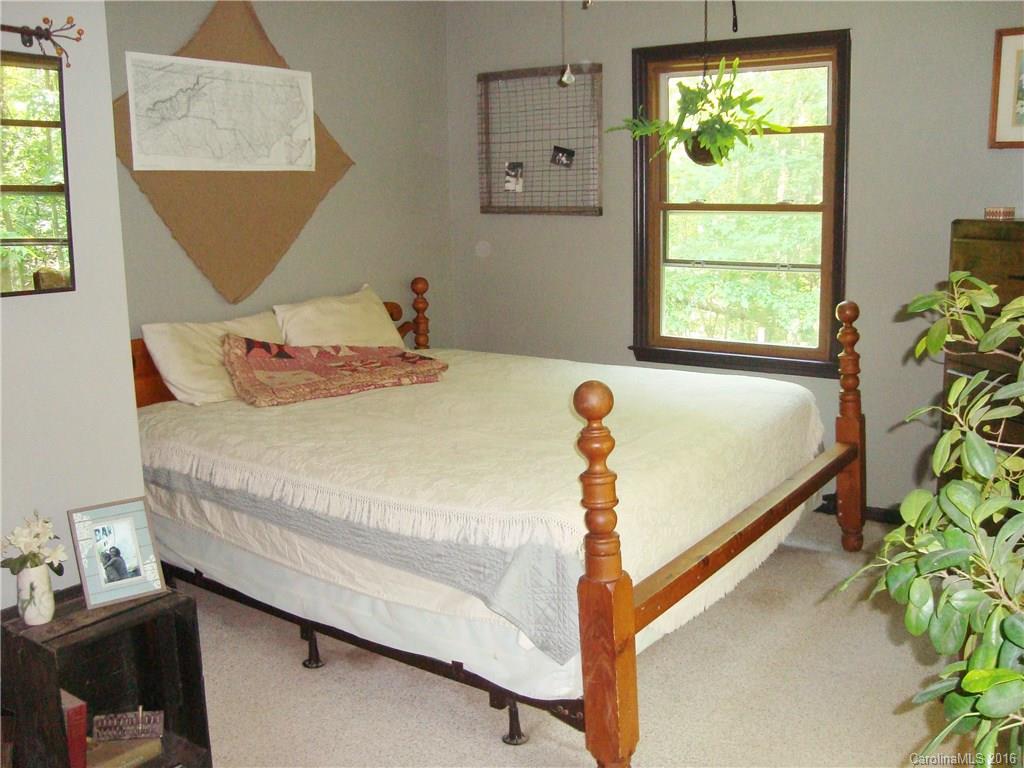 950 Ike Lynch Road Dallas, NC 28034 - Photo 13 of 24 Gallery Image 13