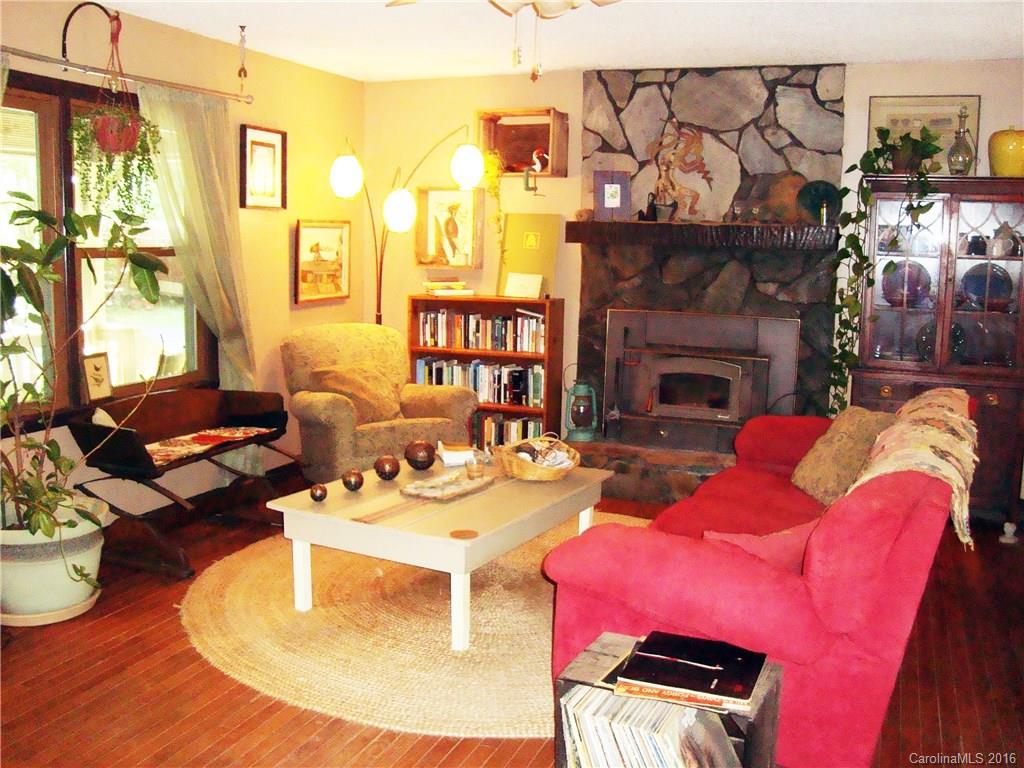 950 Ike Lynch Road Dallas, NC 28034 - Photo 6 of 24 Gallery Image 6
