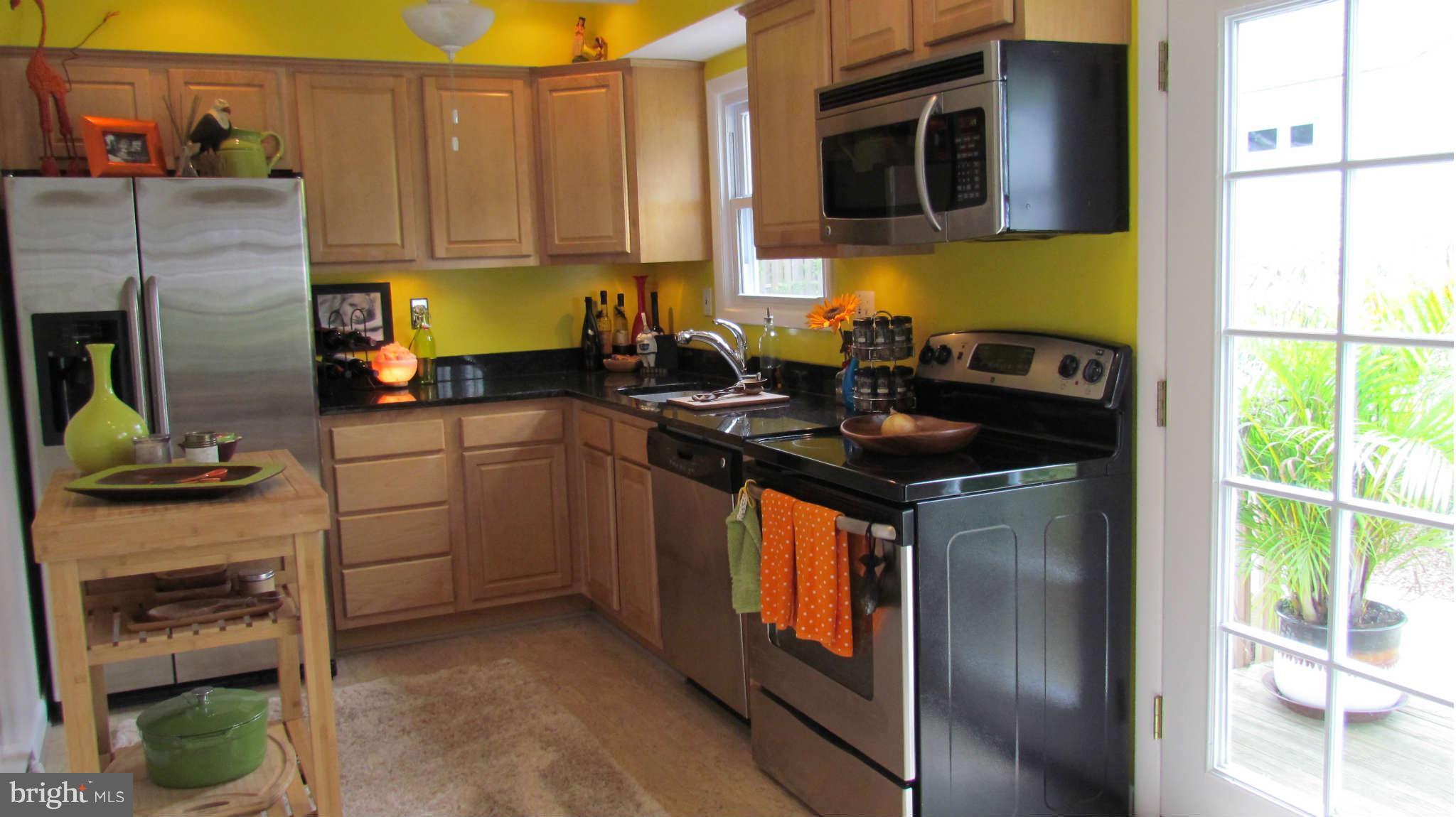 7864 Elizabeth Road Pasadena, MD 21122 - Photo 11 of 30 Kitchen