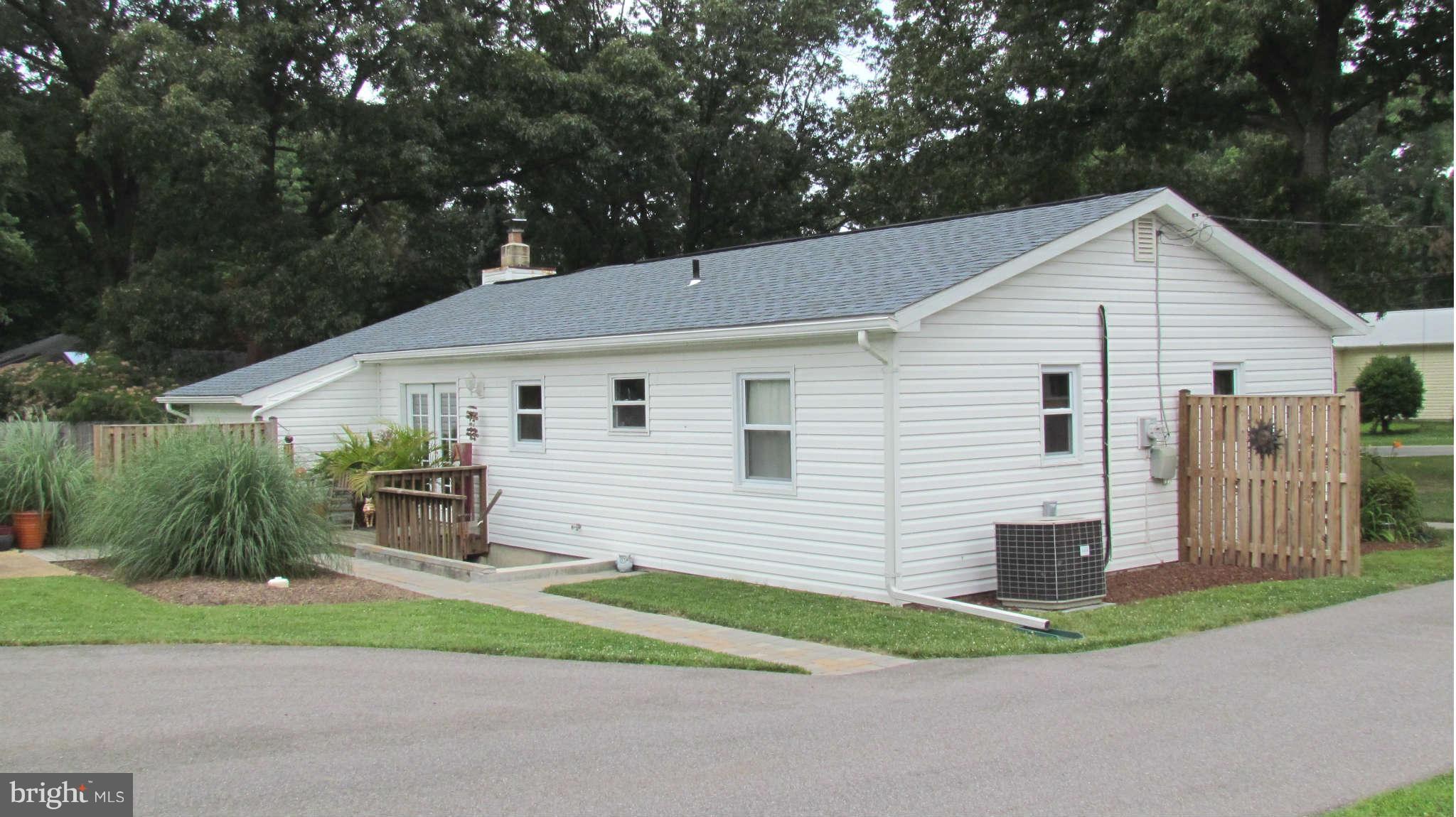 7864 Elizabeth Road Pasadena, MD 21122 - Photo 28 of 30 Exterior Rear