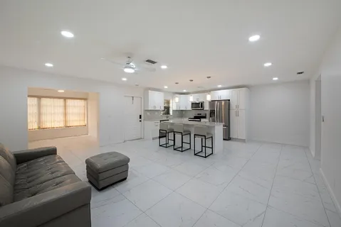 $250,000 | 5220 Nesting Way, Unit D, Delray Beach, FL 33484