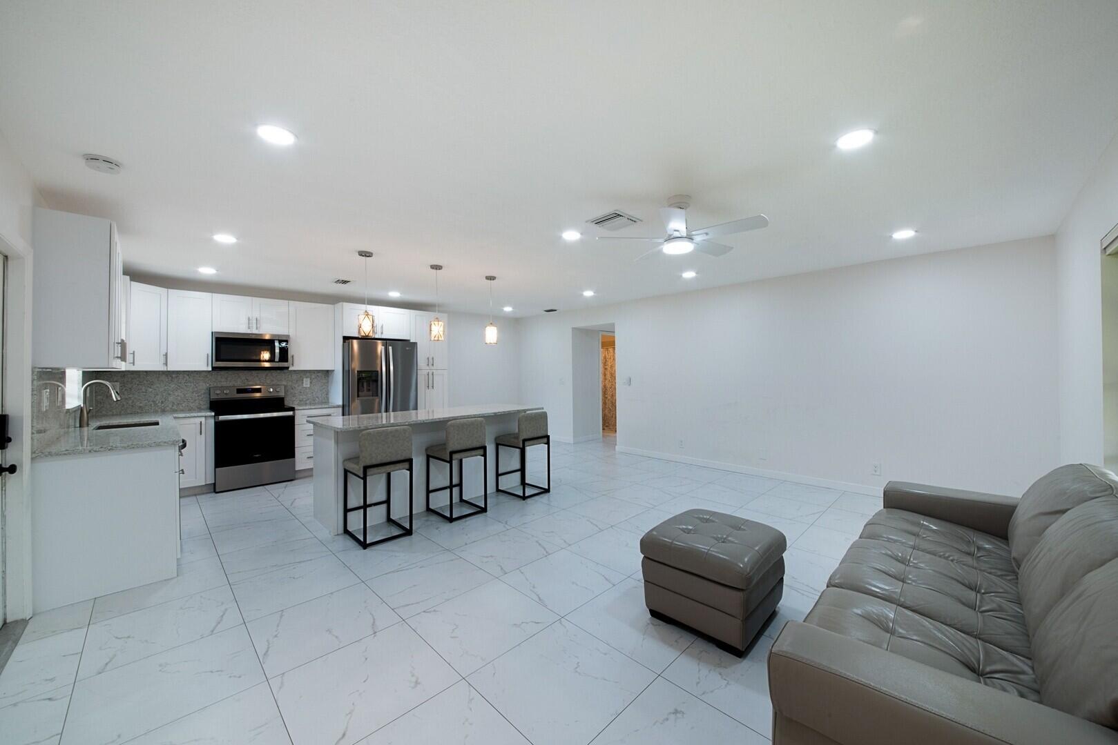 5220 Nesting Way, Unit D Delray Beach, FL 33484 - Photo 6 of 29 thumbnail_a25