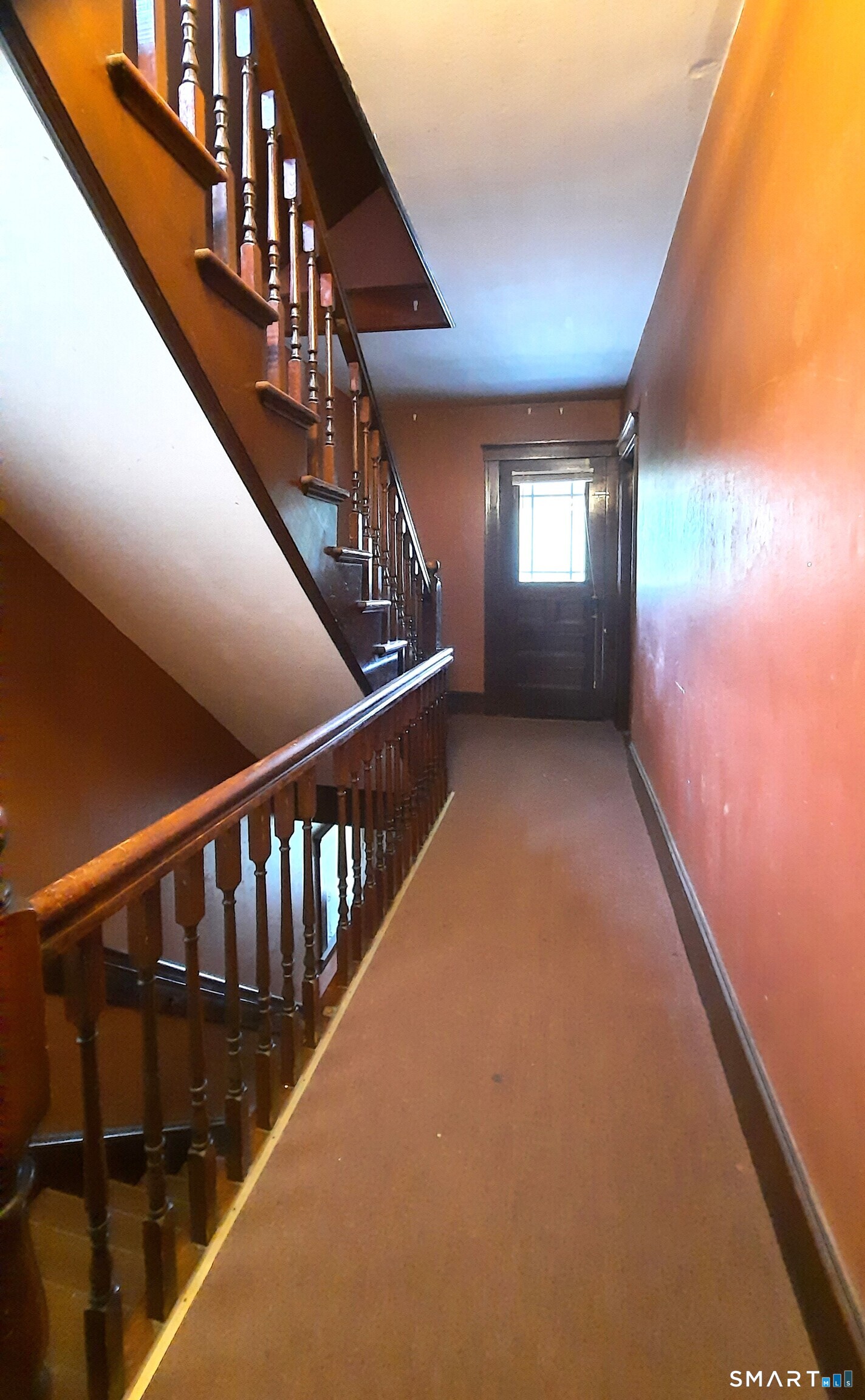 15 Milton Street Putnam, CT 06260 - Photo 13 of 20 2nd floor hallway