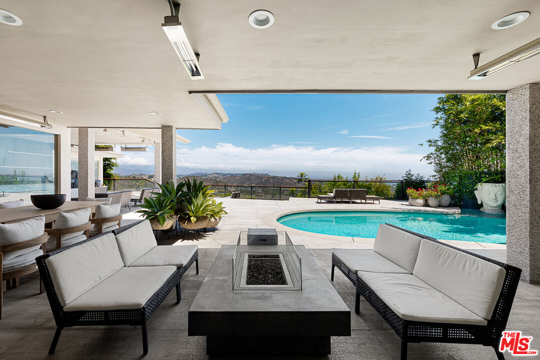 2052 Stradella Road Los Angeles, CA 90077 - Photo 26 of 34 Gallery Image 26