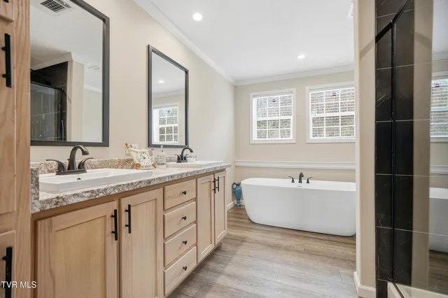 $309,000 | 3679 High Point Road, Castlewood, VA 24224