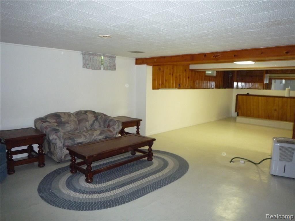 3098 York Road Rochester, MI 48309 - Photo 76 of 91 P1070965.JPG