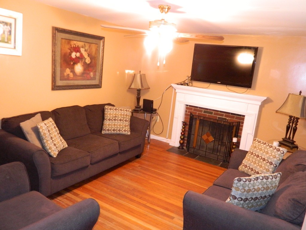 9 Halsey Road Boston, MA 02136 - Photo 6 of 12 Gallery Image 6