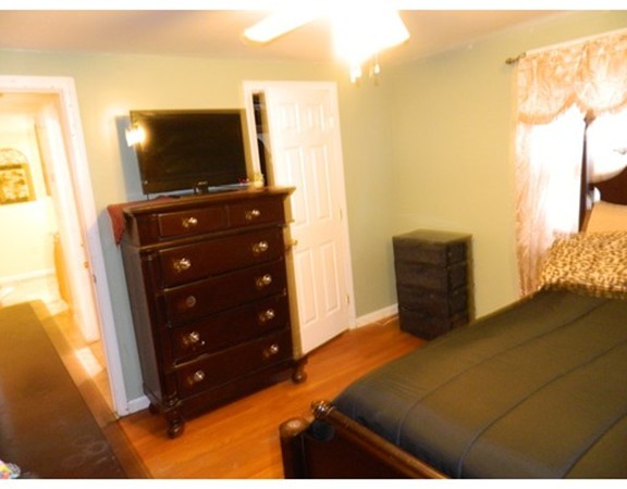 9 Halsey Road Boston, MA 02136 - Photo 8 of 12 Gallery Image 8