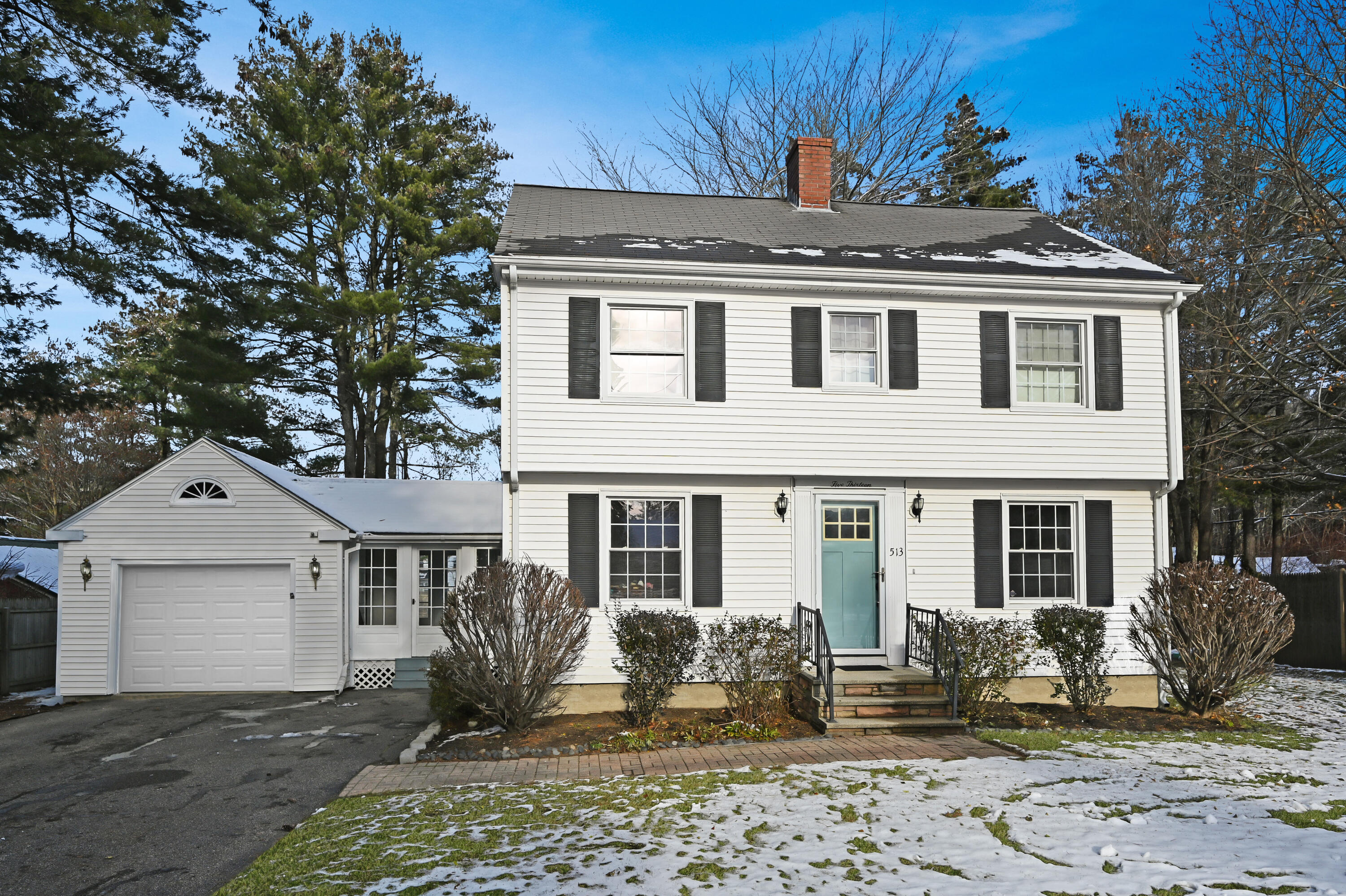 513 Summit Street Portland, ME 04103 - Photo 1 of 39 Front
