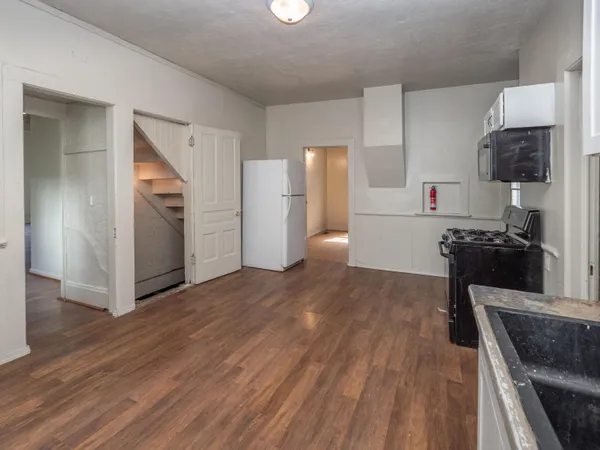 $179,500 | 935 West Lovell Street, Kalamazoo, MI 49007