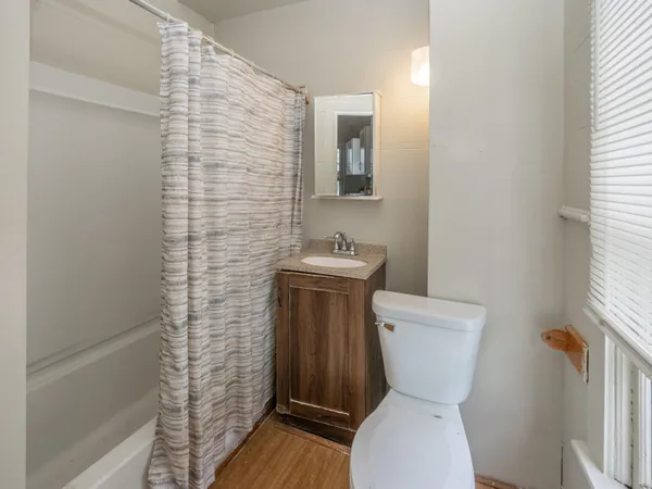 $179,500 | 935 West Lovell Street, Kalamazoo, MI 49007