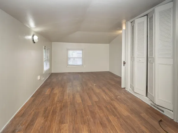 $179,500 | 935 West Lovell Street, Kalamazoo, MI 49007