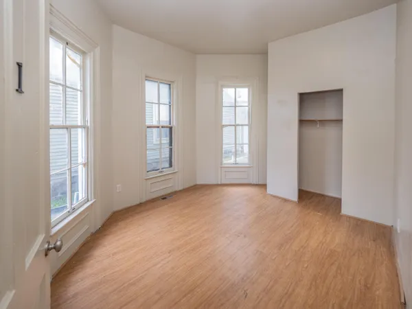 $179,500 | 935 West Lovell Street, Kalamazoo, MI 49007