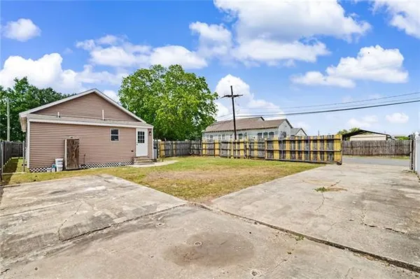$1,700 | 309 Ave. B, Westwego, LA 70094