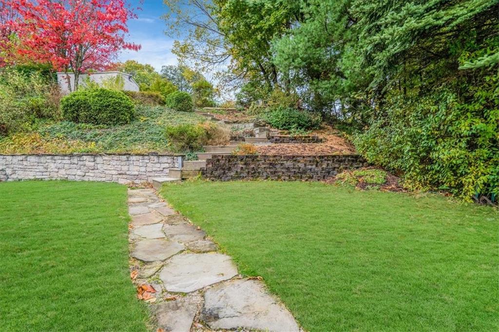 21 Marquette Road Pittsburgh, PA 15229 - Photo 39 of 44 a view of yard with green space
