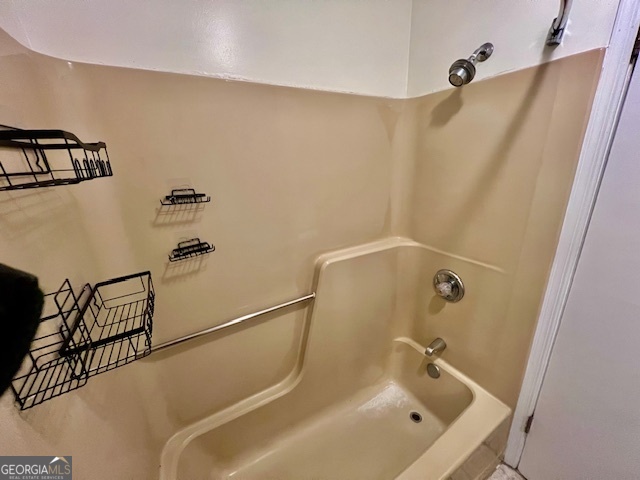 2515 Skyland Trail Northeast Brookhaven, GA 30319 - Photo 28 of 41 a bathroom with a bathtub