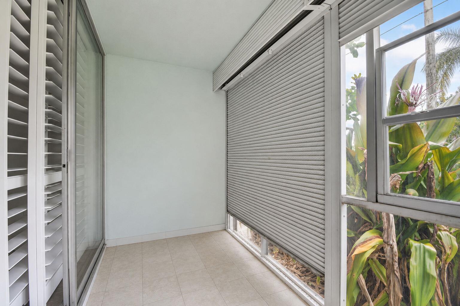 500 Davis Road, Unit 37 Palm Springs, FL 33461 - Photo 23 of 45 Porch