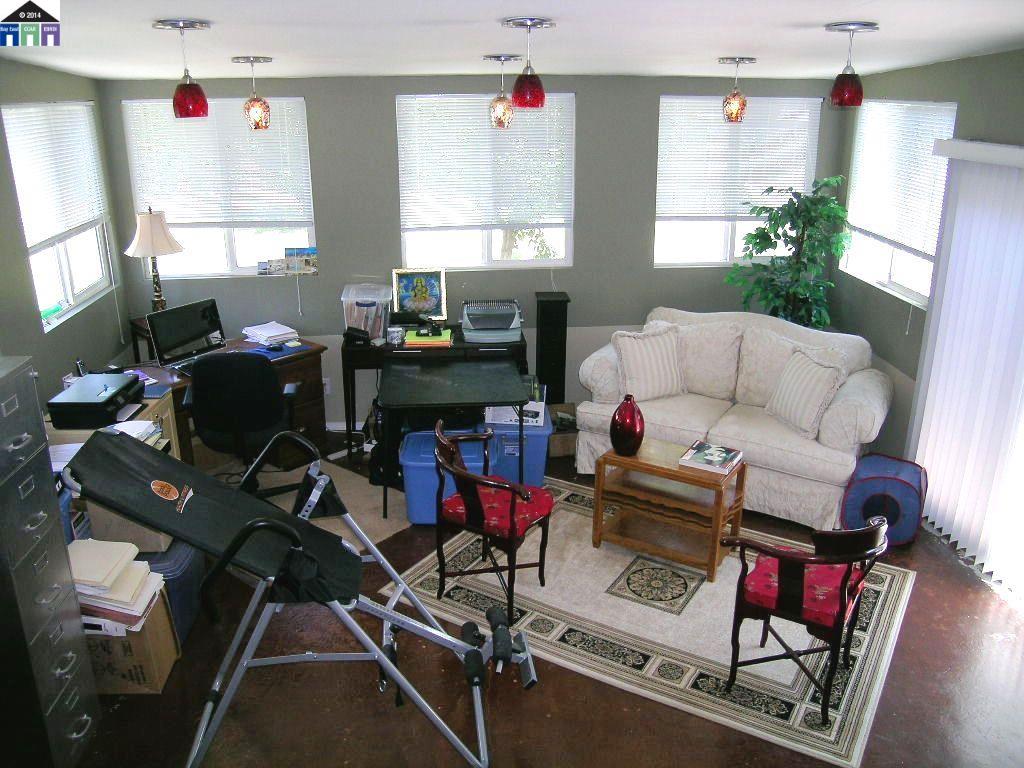 681 Tyler Island Bridge Road Isleton, CA 95641 - Photo 13 of 24 a living room with furniture and a window
